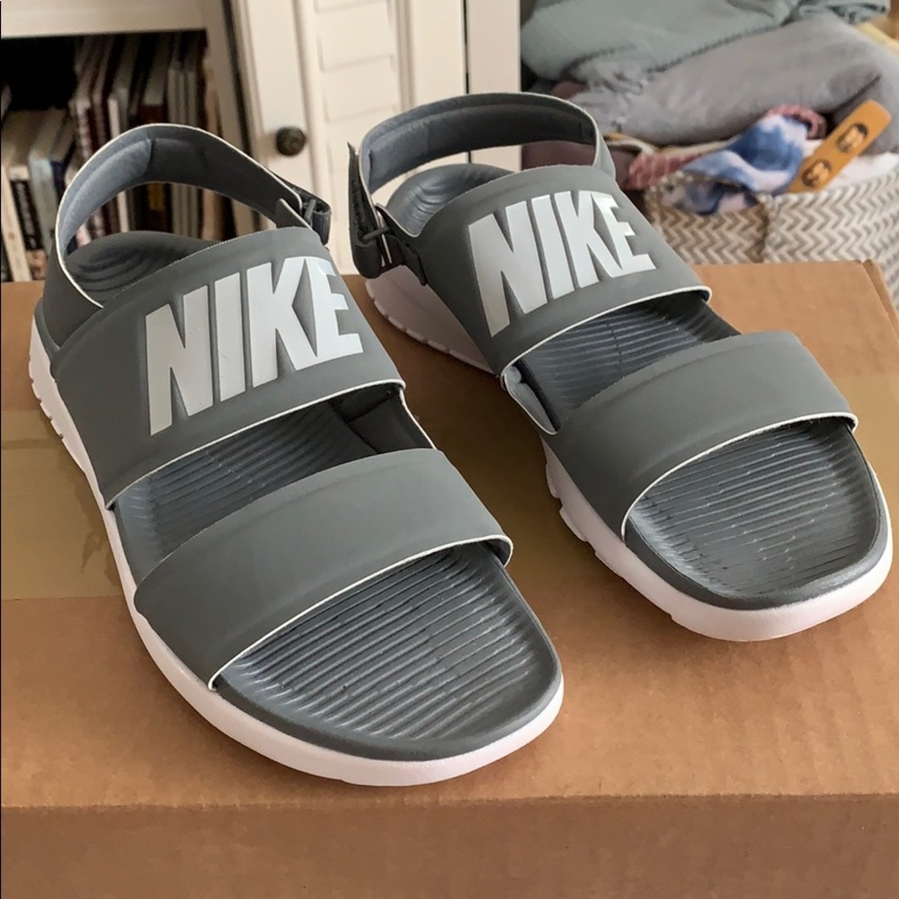 Nike Tanjun Sandals